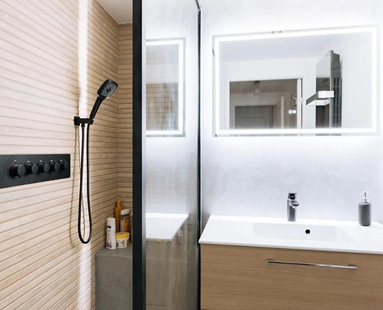 Le Marais - Modern Design Apartment Parijs