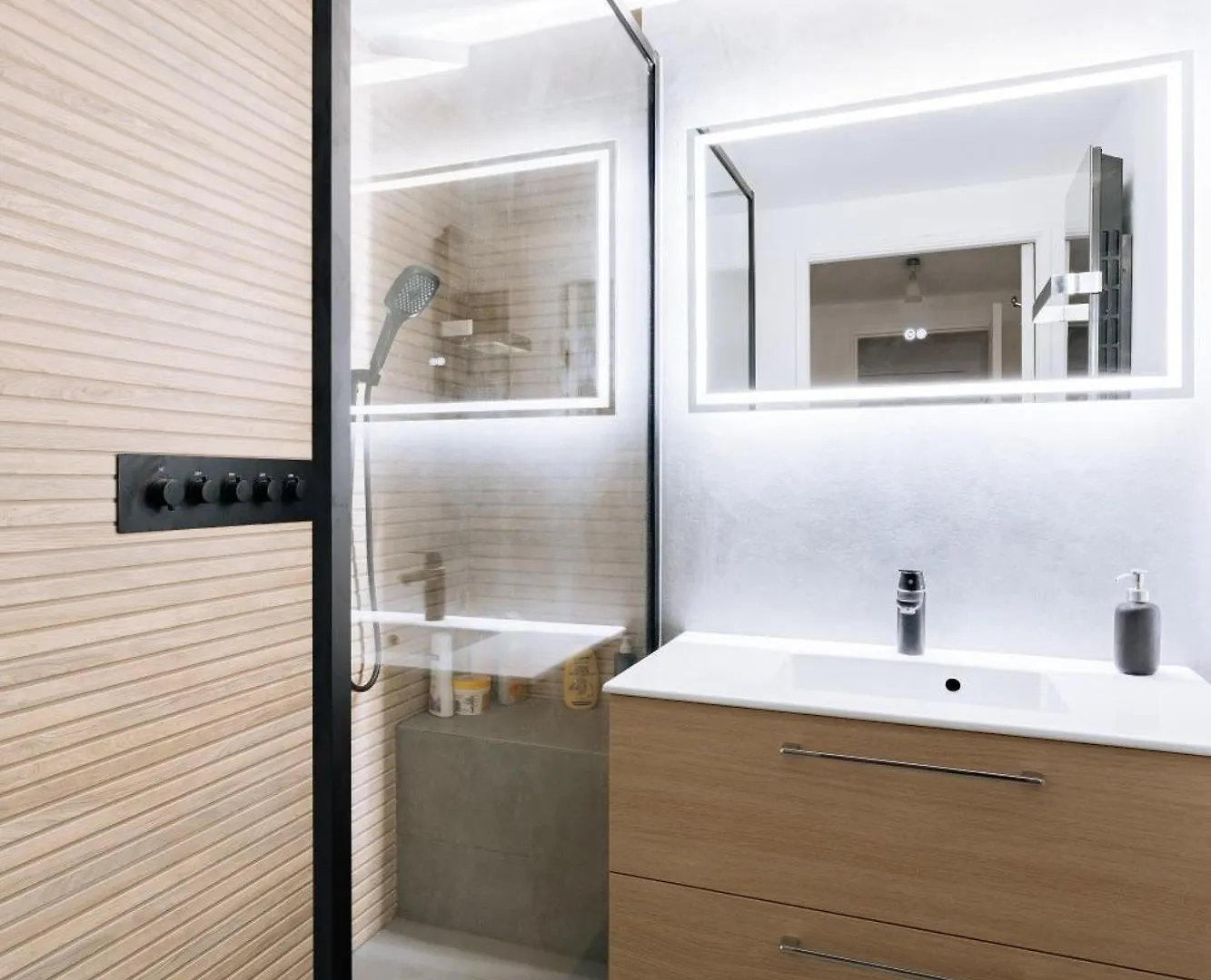 Le Marais - Modern Design Apartment Parijs Frankrijk